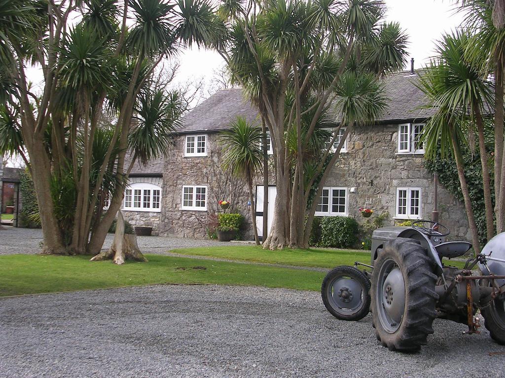 Tros Yr Afon Holiday Cottages And Manor House Beaumaris Δωμάτιο φωτογραφία